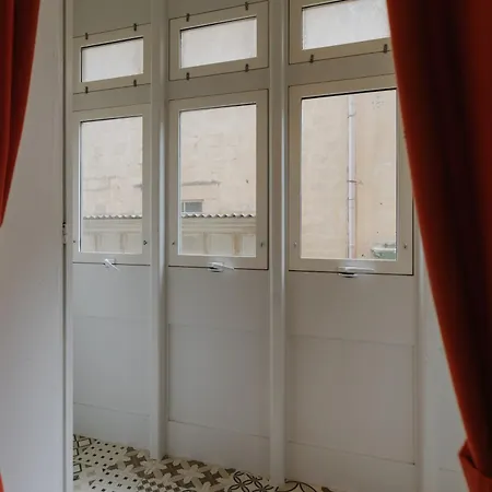 Jean De Valette Boutique Living La Valette