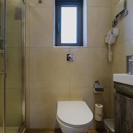 Jean De Valette Boutique Living * La Valette