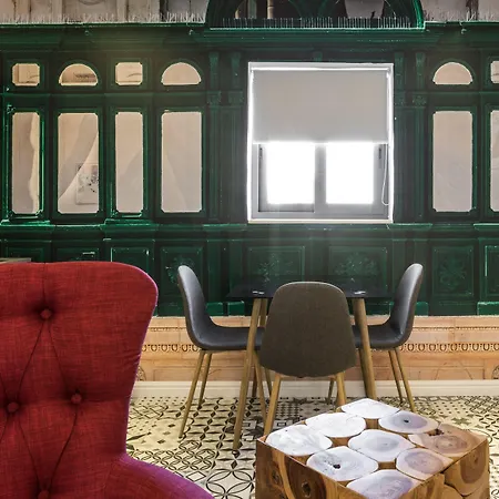 Jean De Valette Boutique Living Daire