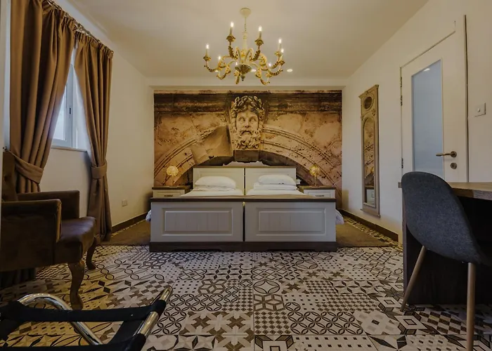 Jean De Valette Boutique Living *