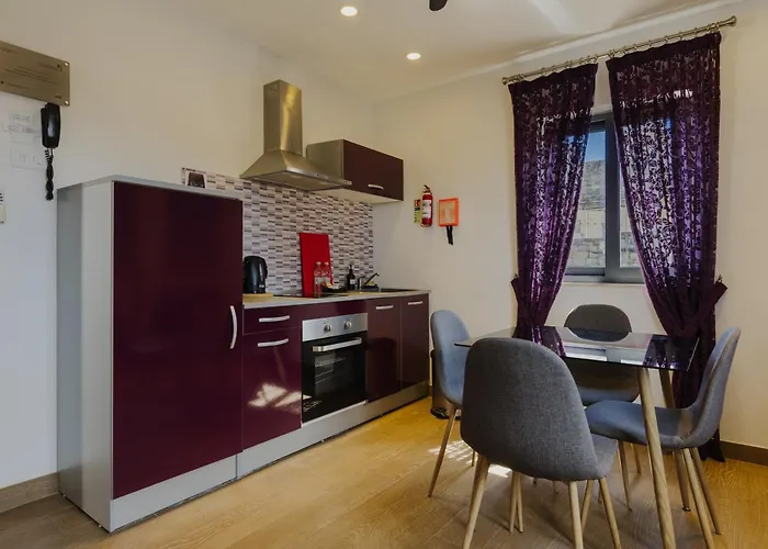 Jean De Valette Boutique Living * Βαλέτα