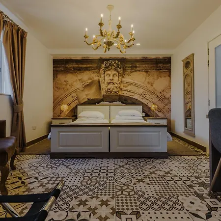 Jean De Valette Boutique Living *